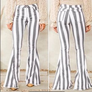 Buckle Flared striped pants